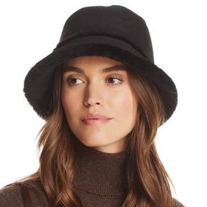 UGG shearling bucket hat black